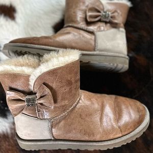 Uggs Baily Button Short